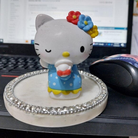 POP MART Super Cute Rare Hello Kitty Toy Figurine - Picture 2 of 10